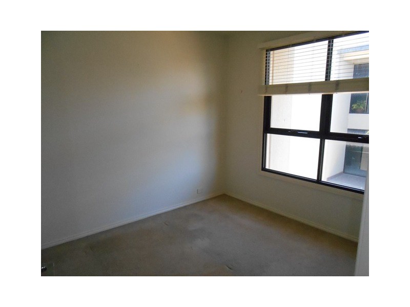 12/1 Conservatory Drive, Burwood VIC 3125