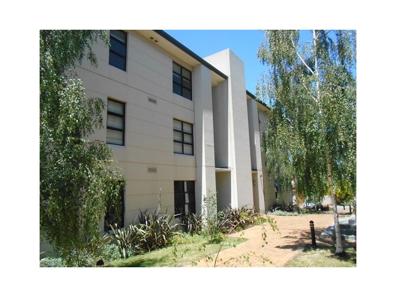 12/1 Conservatory Drive, Burwood VIC 3125