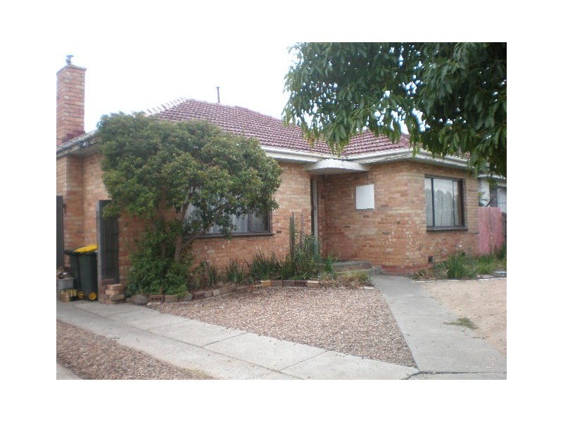128 Melbourne Avenue, Glenroy VIC 3046