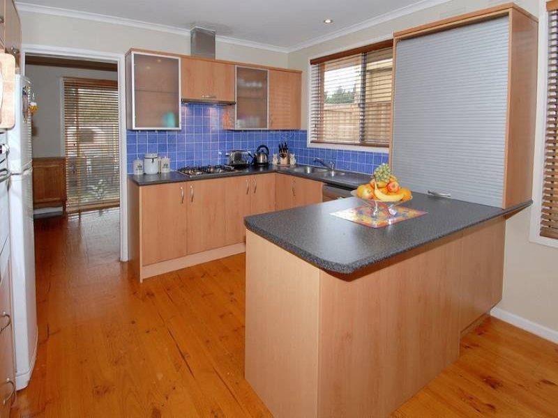 47 Wolverton Drive, Gladstone Park VIC 3043