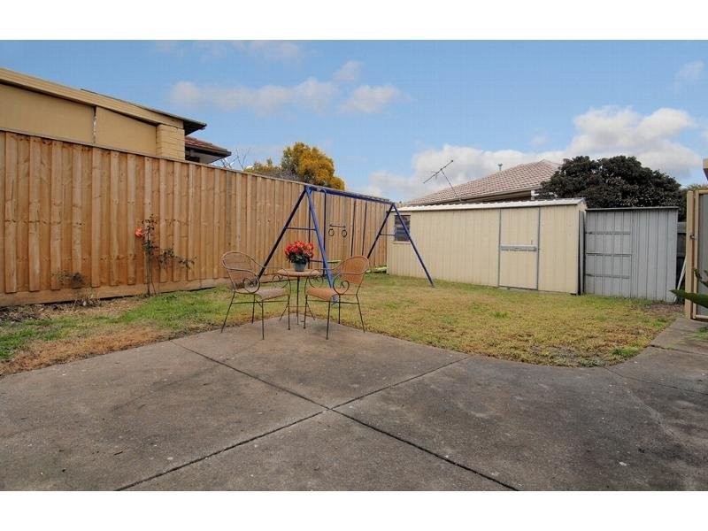 47 Wolverton Drive, Gladstone Park VIC 3043