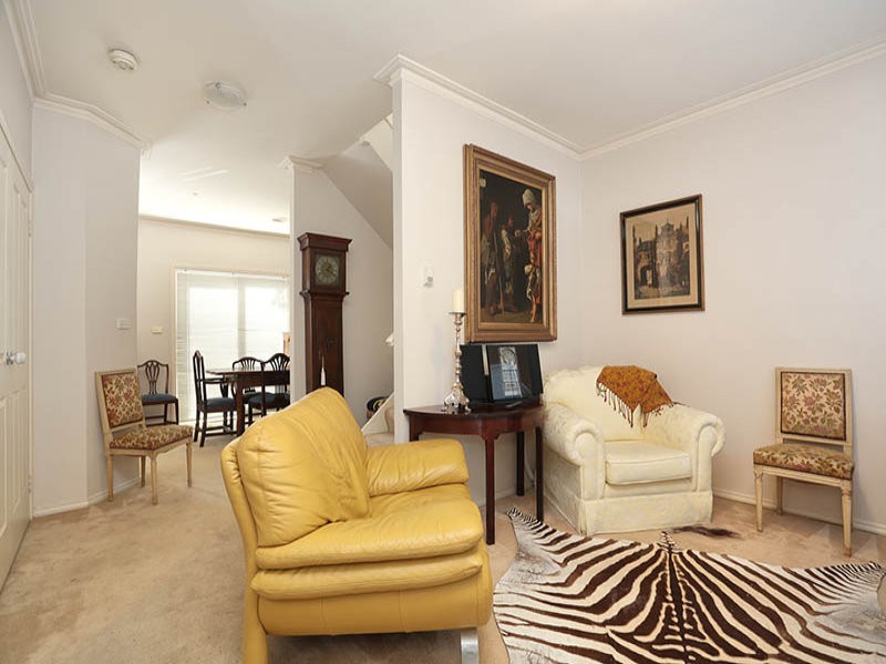25 Moore Street, Coburg VIC 3058