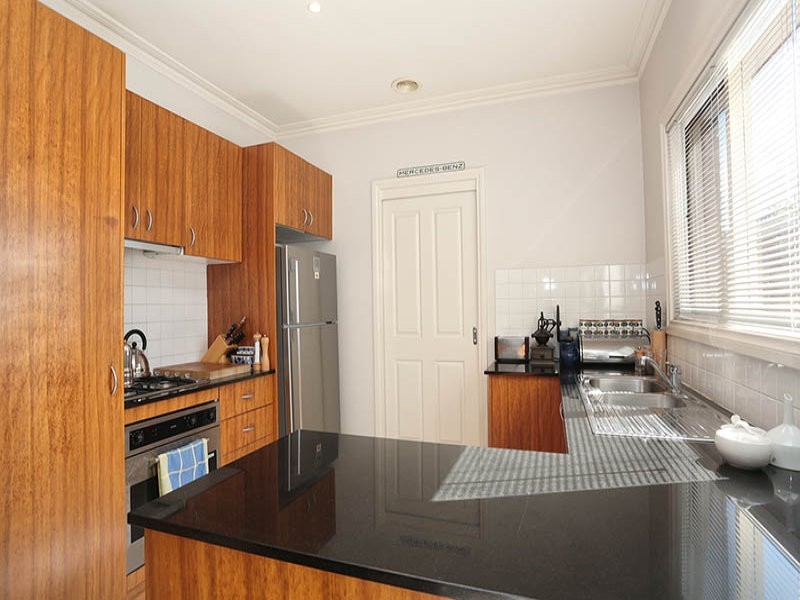 25 Moore Street, Coburg VIC 3058