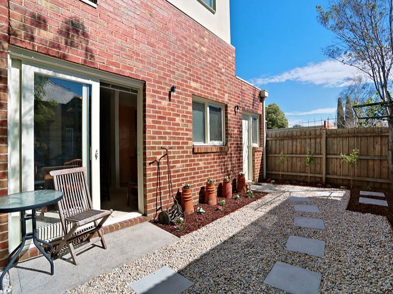 25 Moore Street, Coburg VIC 3058