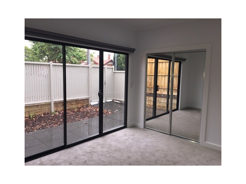 1/235 Ascot Vale Road, Ascot Vale VIC 3032