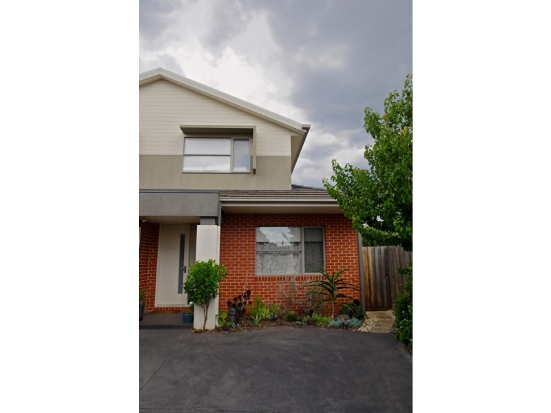 3/2 Manly Court, Coburg North VIC 3058