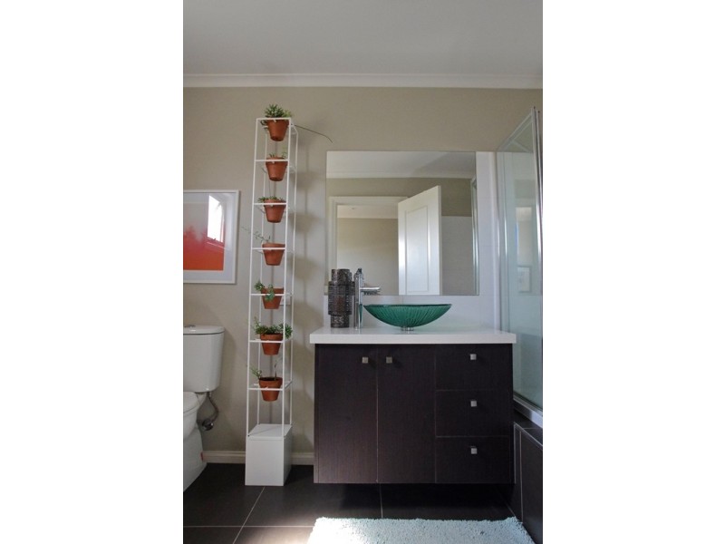 3/2 Manly Court, Coburg North VIC 3058