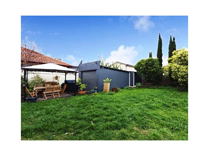 90 Balmoral Avenue, Pascoe Vale South VIC 3044