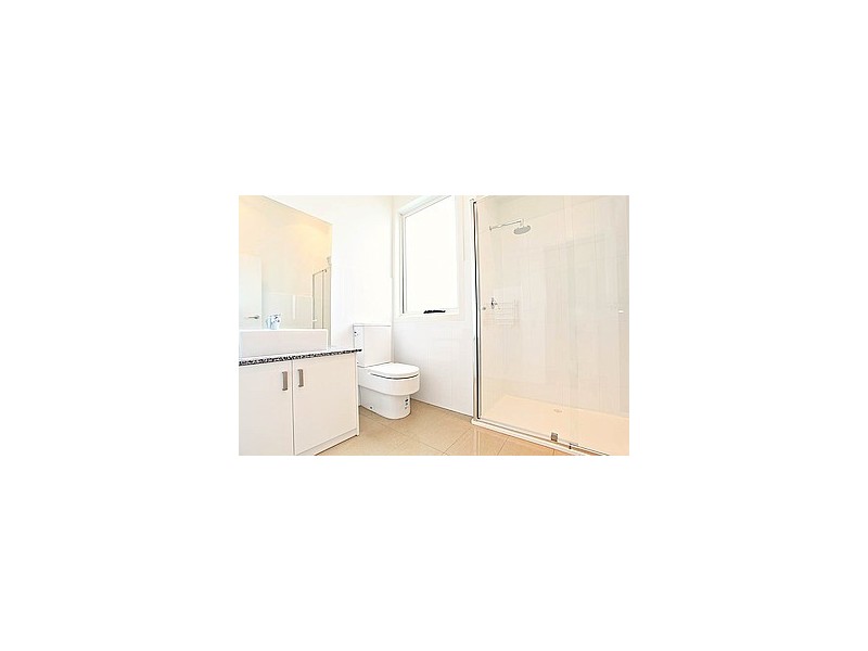 8/2 Cumming Street, Brunswick West VIC 3055