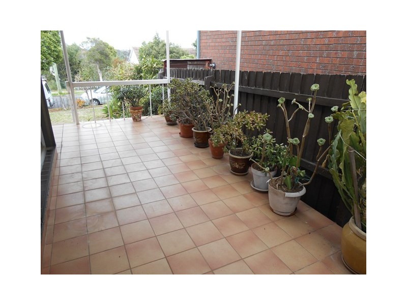 42 Summerhill Road, Reservoir VIC 3073