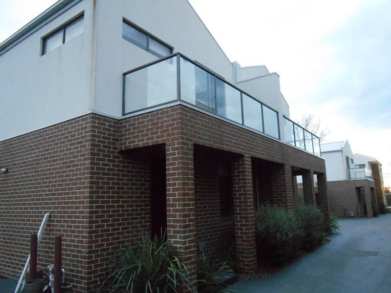 8/60 Maroondah Highway, Croydon VIC 3136