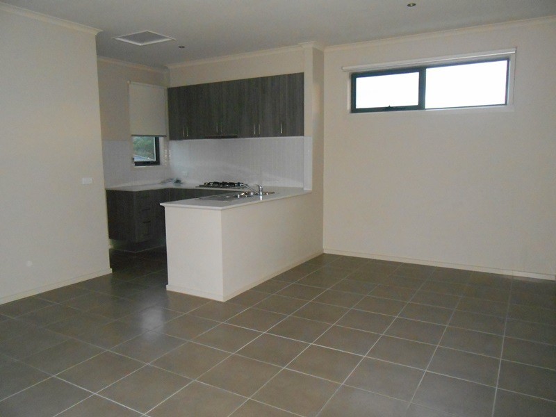 8/60 Maroondah Highway, Croydon VIC 3136