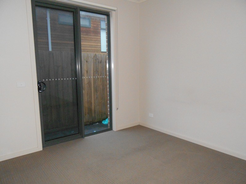 8/60 Maroondah Highway, Croydon VIC 3136