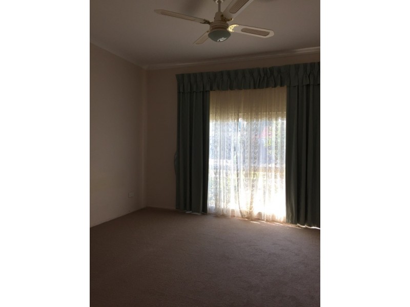 1 Jacqueline Court, Hillside VIC 3037