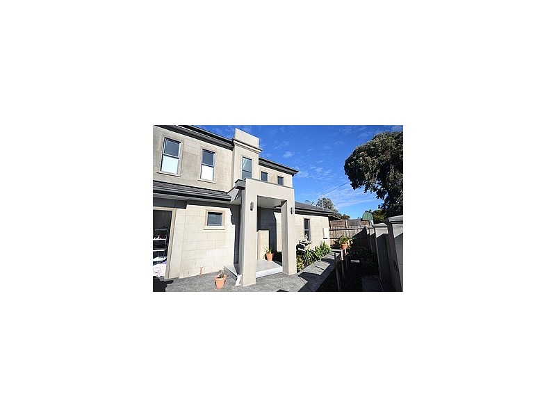 9 Albert Street, Oak Park VIC 3046
