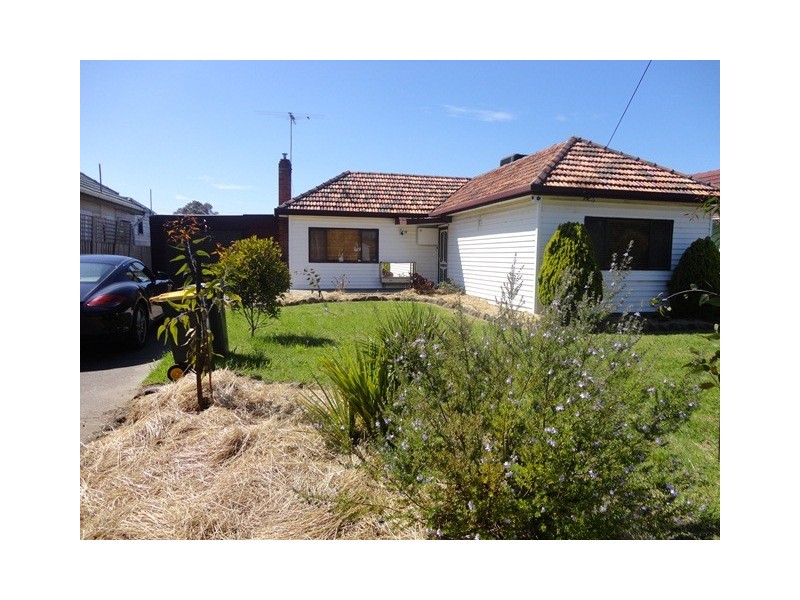 8 Percy Street, Fawkner VIC 3060