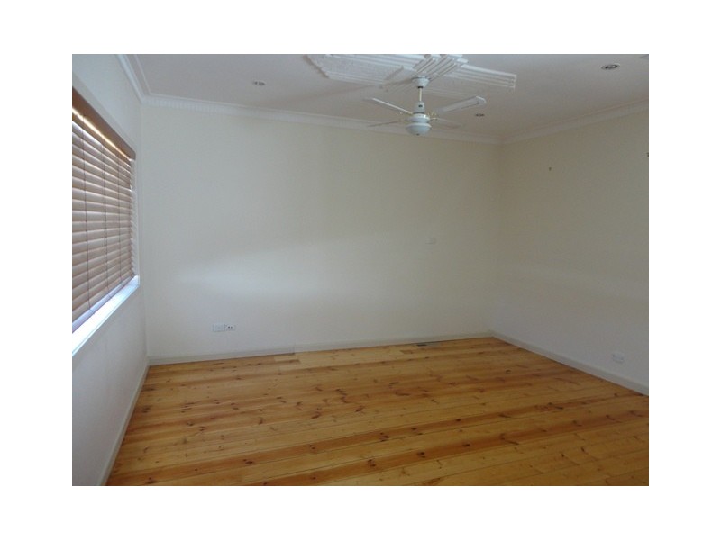 8 Percy Street, Fawkner VIC 3060