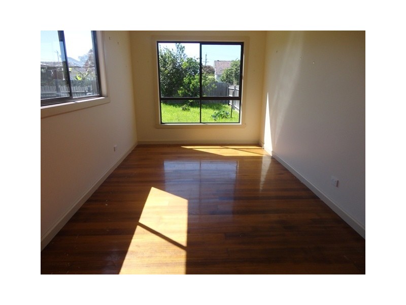 8 Percy Street, Fawkner VIC 3060