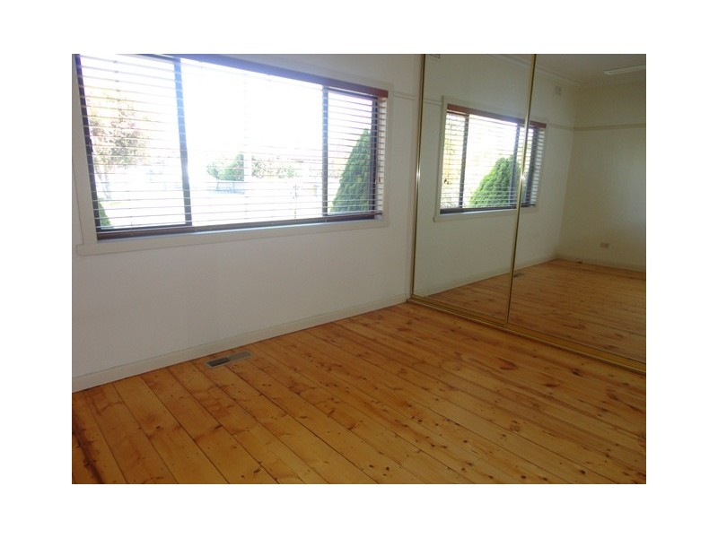 8 Percy Street, Fawkner VIC 3060