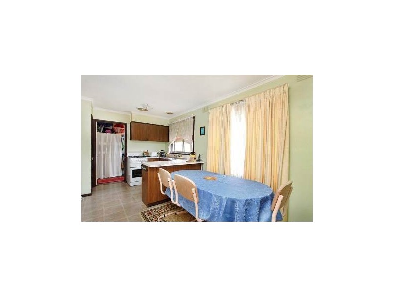 18 Coniston Avenue, Airport West VIC 3042