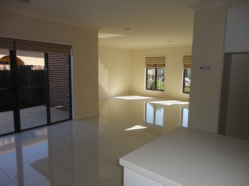 1/9 Florence Street, Coburg VIC 3058