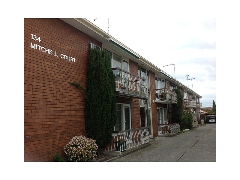 8/134 Mitchell Street, Brunswick VIC 3056