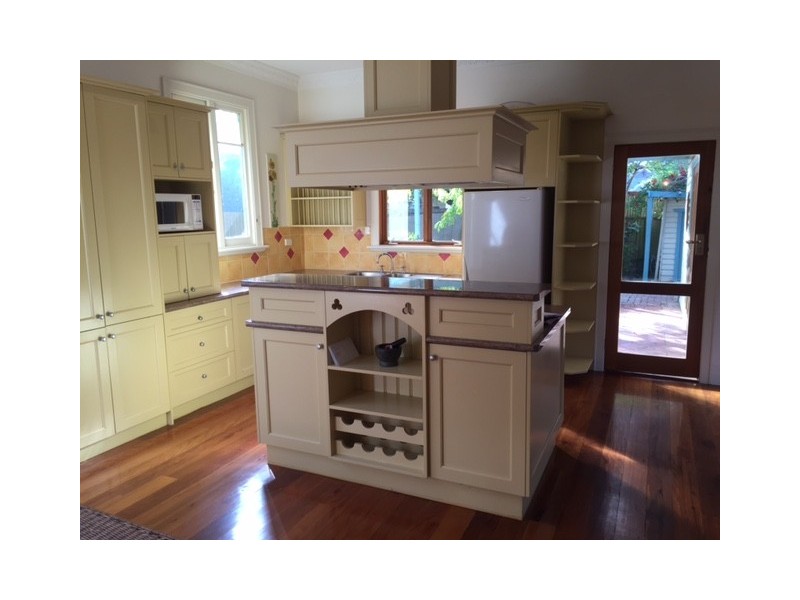 4 Temuka Avenue, Brunswick East VIC 3057