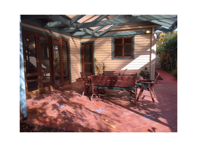 4 Temuka Avenue, Brunswick East VIC 3057