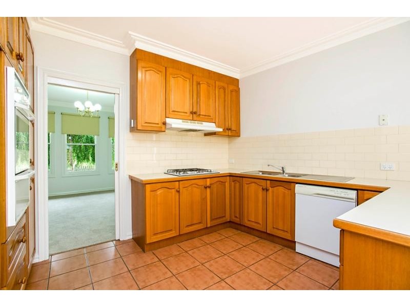 18 Peppercorn Terrace, Pascoe Vale South VIC 3044