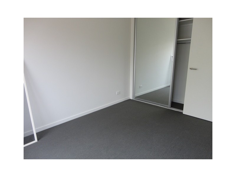 21/110 Moore Street, Coburg VIC 3058