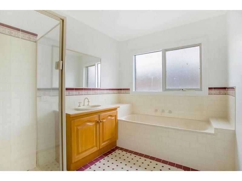 18 Peppercorn Terrace, Pascoe Vale South VIC 3044