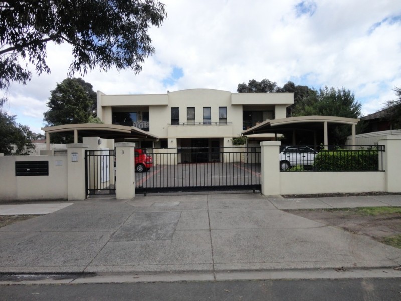 4/3 Mill Park Drive, Mill Park VIC 3082