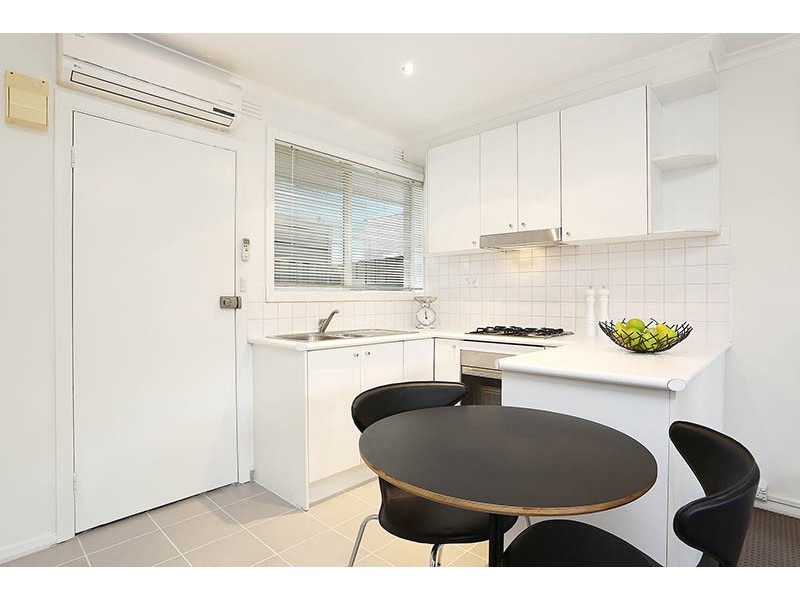 6/26 Irvine Crescent, Brunswick West VIC 3055