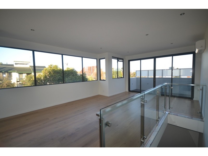 1/1 Manica Street, Brunswick West VIC 3055