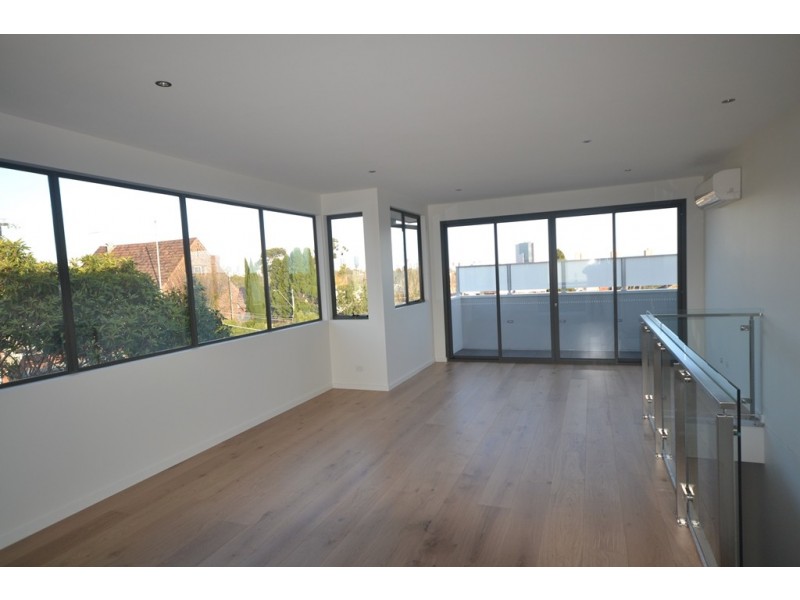 1/1 Manica Street, Brunswick West VIC 3055