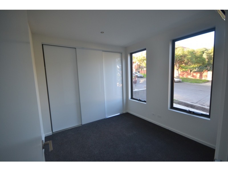 1/1 Manica Street, Brunswick West VIC 3055