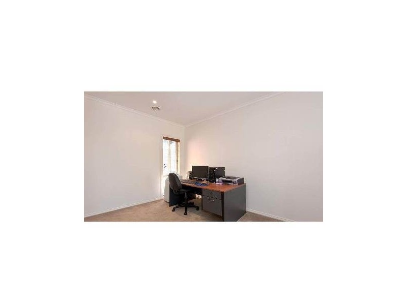 Upon request Sanderling Avenue, South Morang VIC 3752
