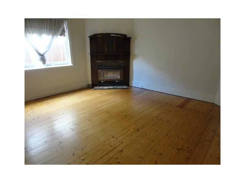 18 Main Street, Coburg VIC 3058