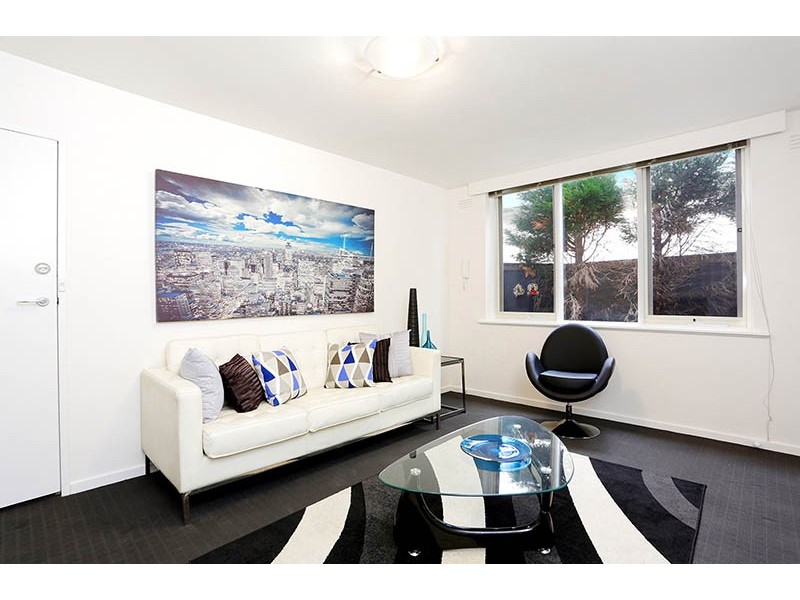 1/10 Donald Street, Brunswick VIC 3056