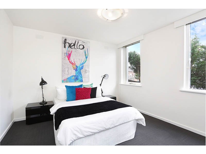 1/10 Donald Street, Brunswick VIC 3056
