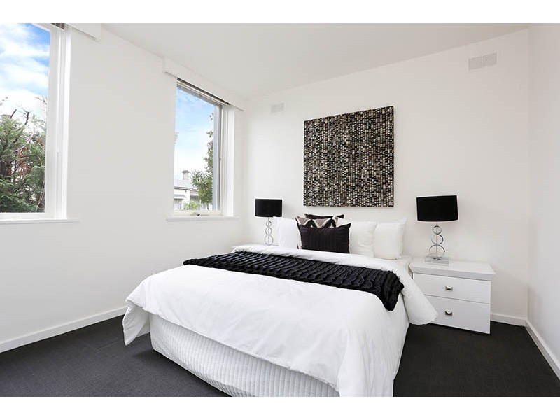 1/10 Donald Street, Brunswick VIC 3056