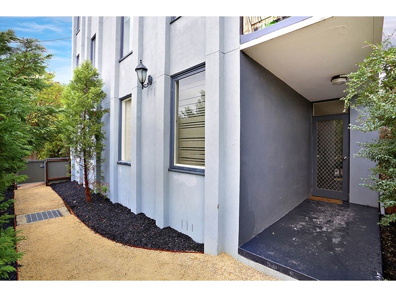 1/10 Donald Street, Brunswick VIC 3056