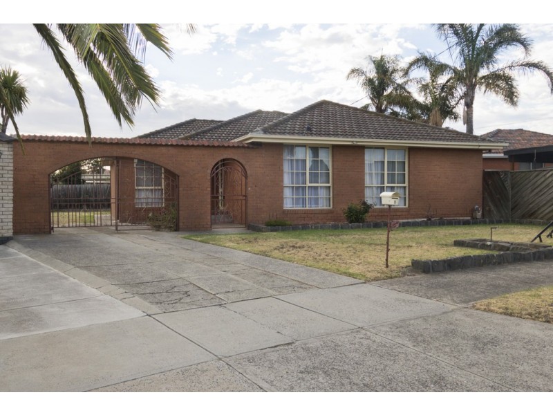 8 Gilbert Court, Lalor VIC 3075