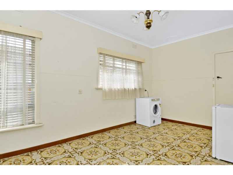 16 Shirley Street, Fawkner VIC 3060