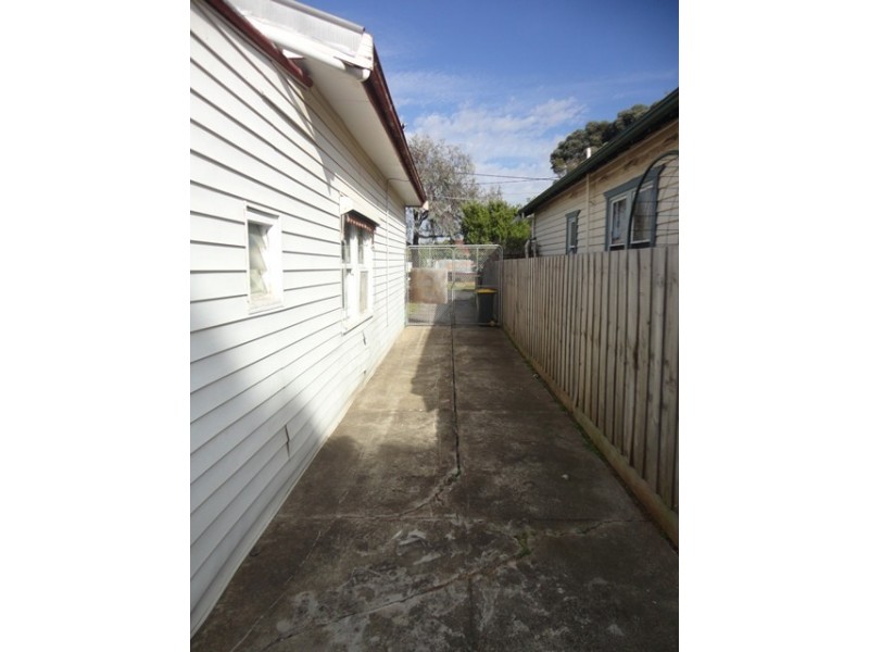 11 Ararat Avenue, Coburg North VIC 3058