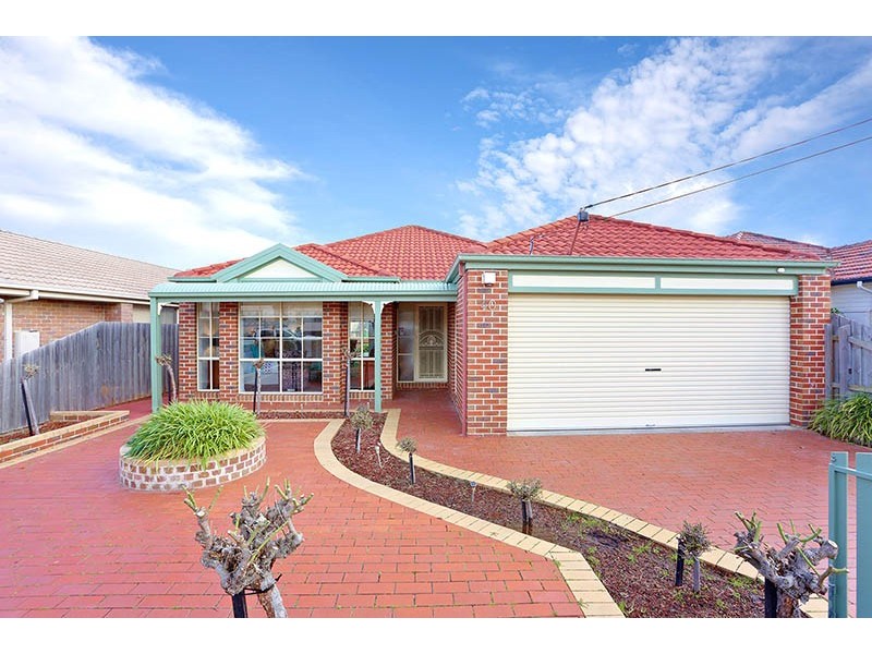 40 Wattle Grove, Reservoir VIC 3073
