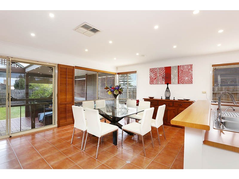 40 Wattle Grove, Reservoir VIC 3073
