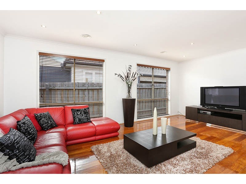 40 Wattle Grove, Reservoir VIC 3073