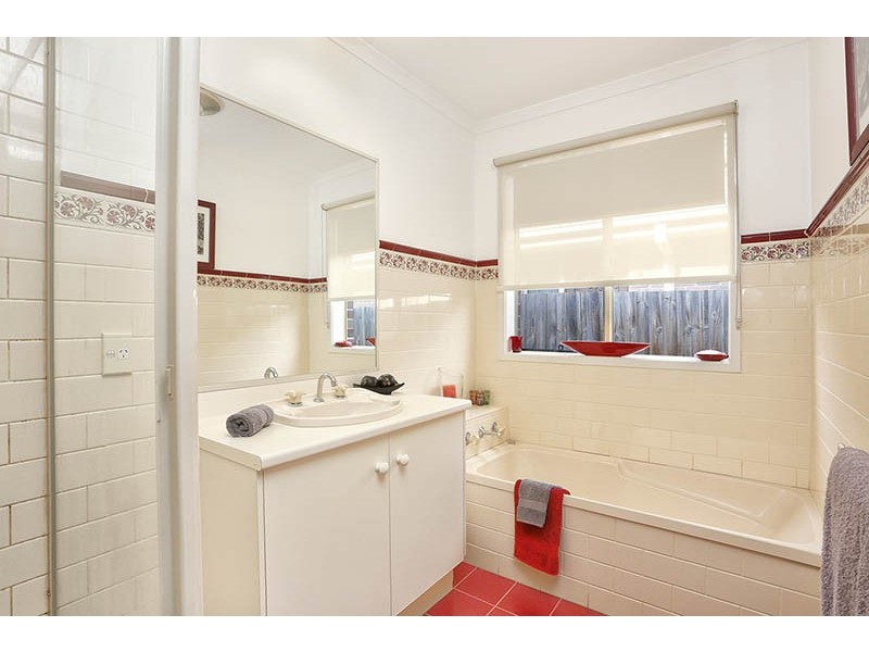 40 Wattle Grove, Reservoir VIC 3073