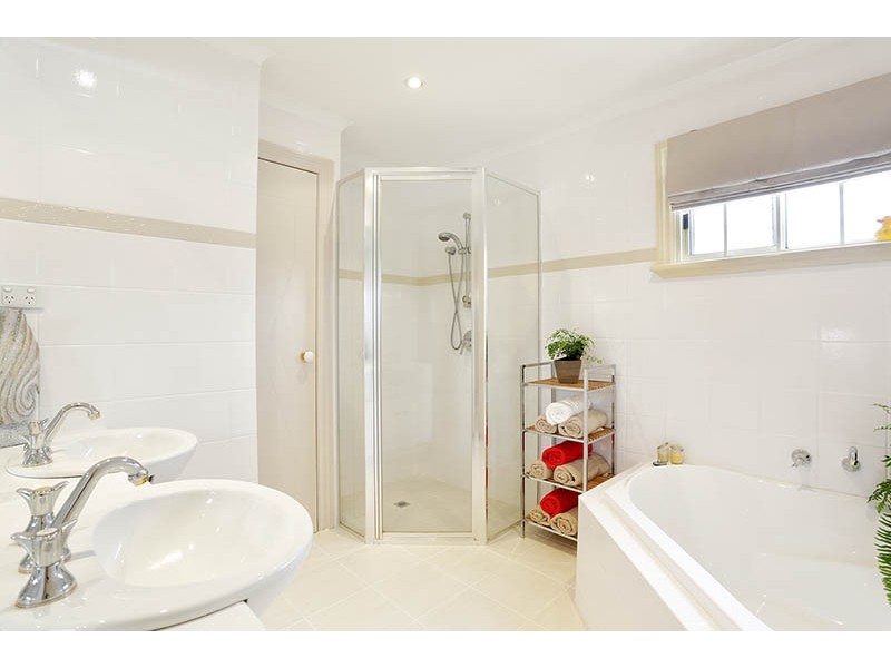 7 Hodgins Court, Brunswick West VIC 3055